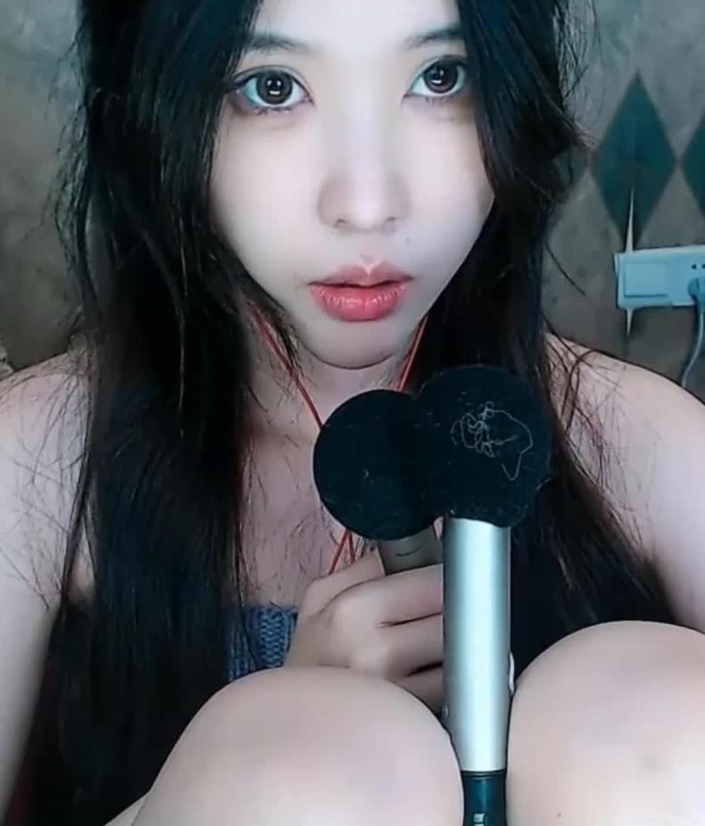 虎牙抱抱er ASMR福利视频口腔音