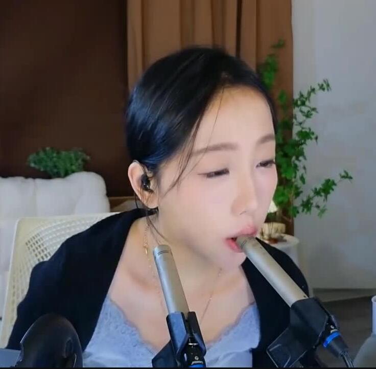 酥酥学姐ASMR 灵活的小蛇头