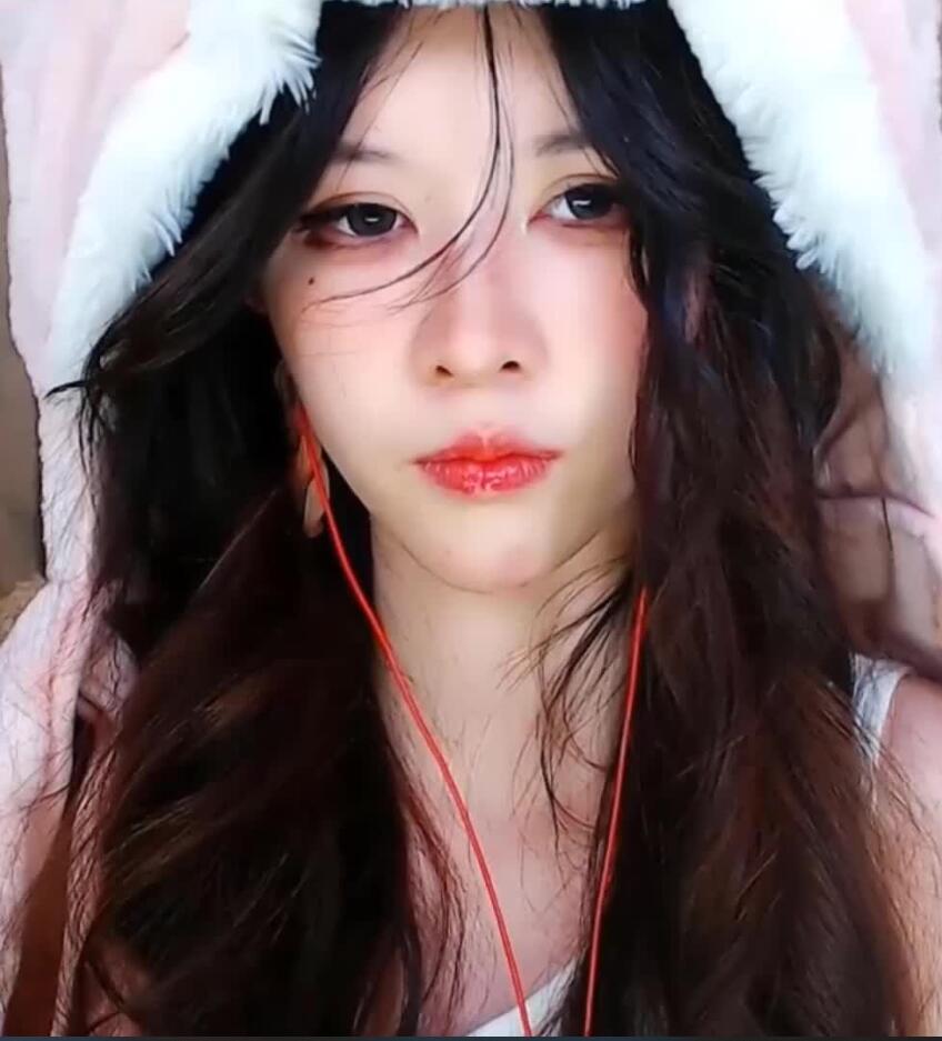 虎牙抱抱er 芦荟胶ASMR视频