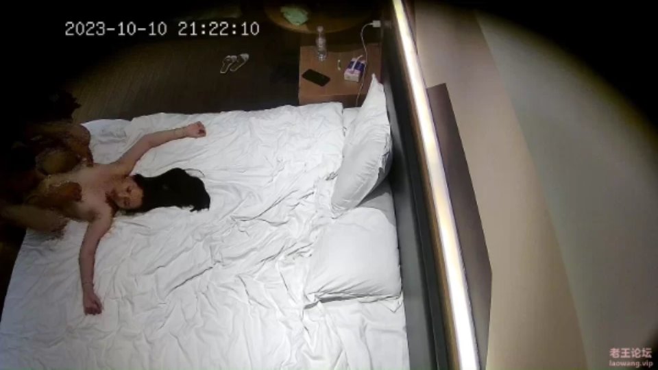 [自拍] [转载搬运] 纹身社会哥约操老相好，休息完再干一炮，埋头舔弄吃屌，张开双腿舔骚逼，一 [xG+资源大小][百度盘]